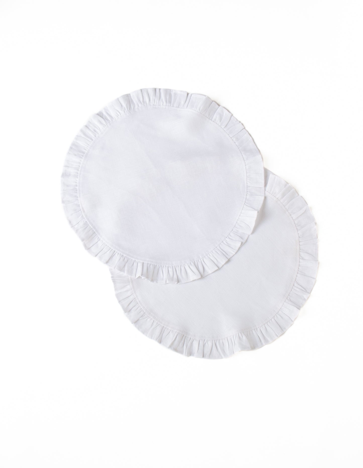 Set of Two Linen Ruffle Placemats in Blanc