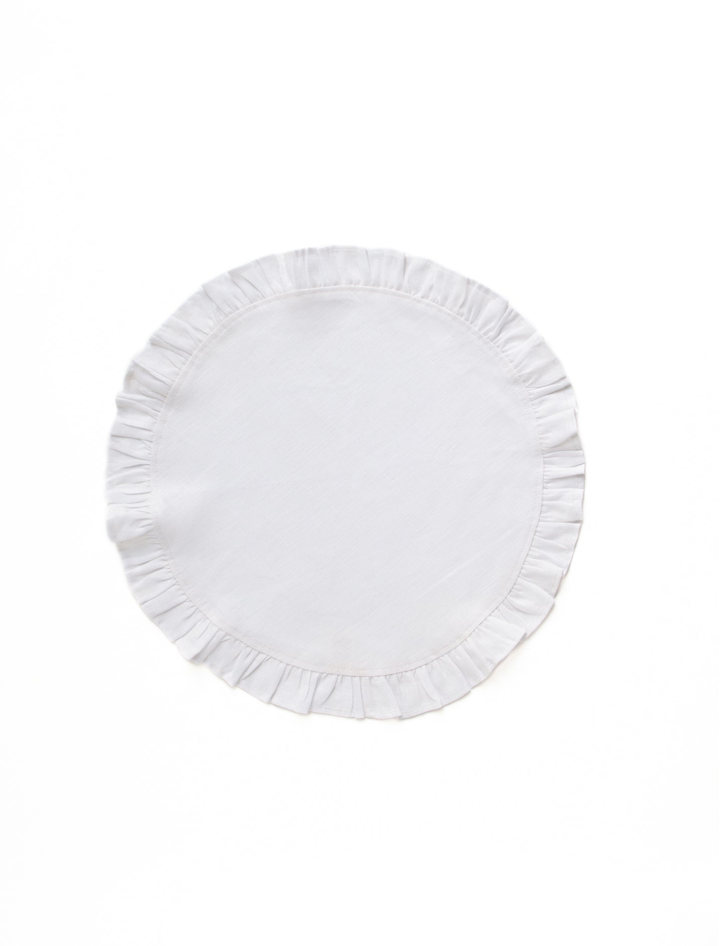 Set of Two Linen Ruffle Placemats in Blanc